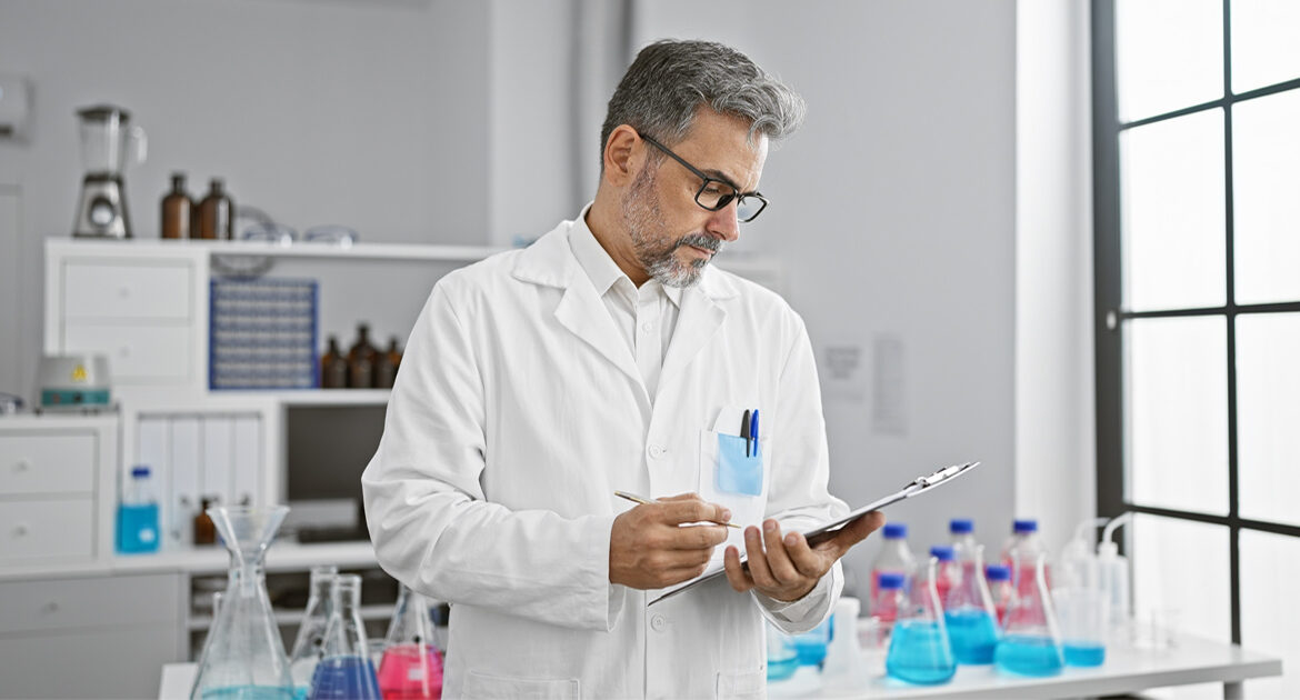 Scientist conducting laboratory research for EB-2 NIW for Scientists in Texas